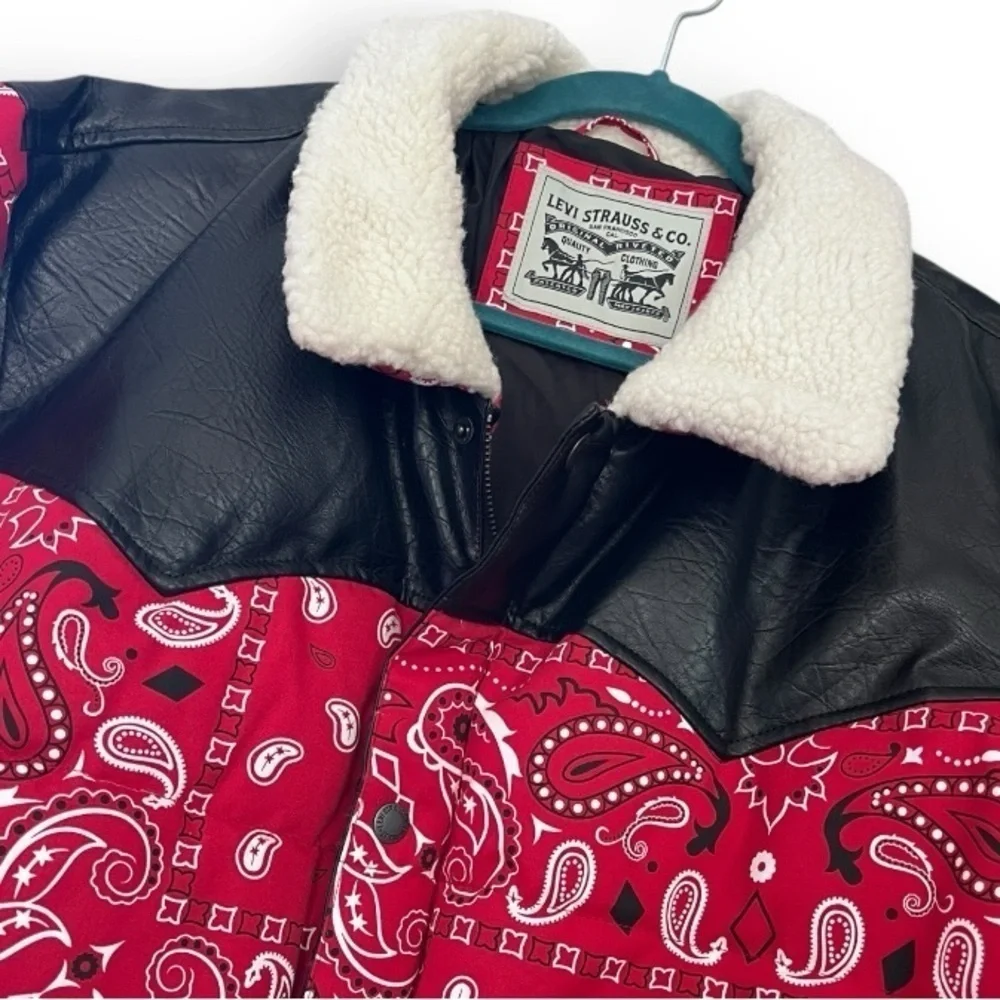 Levi's Men's Out West Mixed Media Red Bandanna Print Puffer Jacket XXL NWT